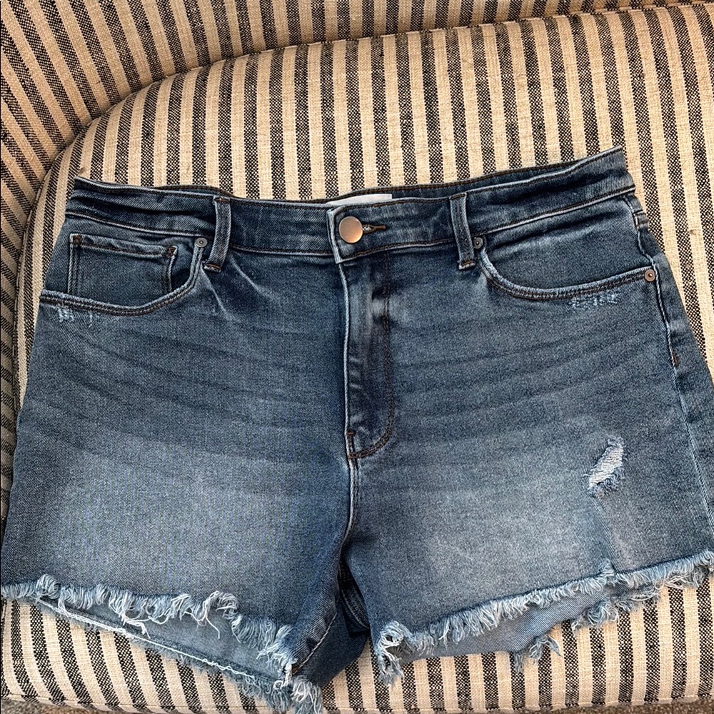 Evereve Blue Jean Shorts with Mid-Thigh Cut